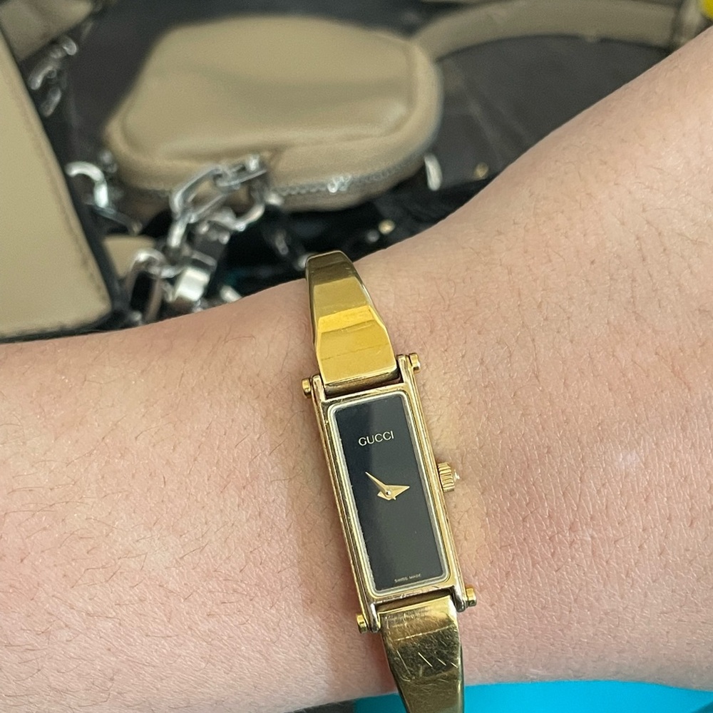 Authentic Vintage Gucci watch serie 1500 gold